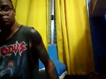 Chaturbate Adult Video Chat of opree_pirocudo