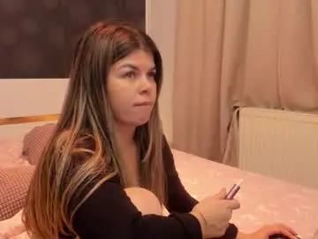 Chaturbate Sex Chat of elisetyler89