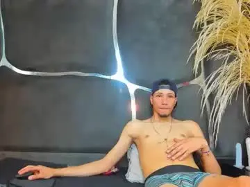 Chaturbate Best live sex cam show of katalellaandlayan