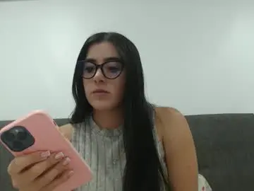zoe_mill33r from chaturbate
