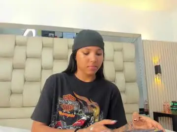 Chaturbate Sex Chat of pocahontas_pow