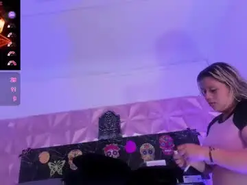 Chaturbate Live Sex Cam of scarlet_fx