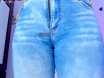 Chaturbate Nude Webcam of ayheleen_sexygirl3