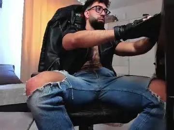 Chaturbate Free Porn Cam of liamaesthetic