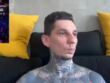 Chaturbate Live Sex Cam of max_reaves