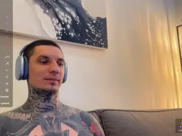 Chaturbate Adult Webcams of max_reaves