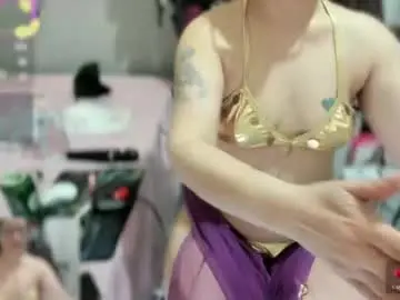 Chaturbate Live Sex Cam of bisexyeliz35