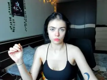 elle_blair from chaturbate