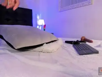 emma_martiin from chaturbate