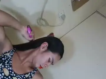 Chaturbate Adult Video Chat of holly_sugar20