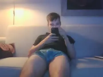 Chaturbate Live Porn of hornyboyivar