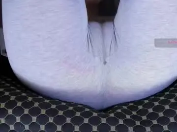 Chaturbate Adult Video Chat of love_hard_kiru