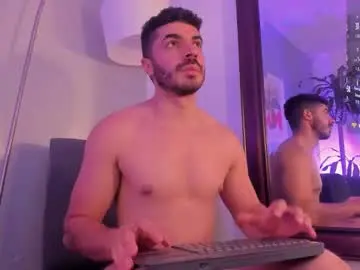 Chaturbate Sex Chat of axelthompsom