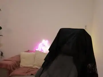 littlestellaspark from chaturbate