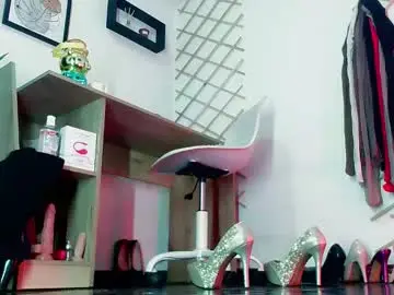 Chaturbate Private Sex Chat of myla_sarah1