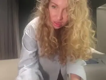 Chaturbate Live Sex Cam of sashasweetsasha