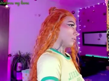 bitch_capelli from chaturbate