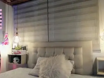 Chaturbate Sex Cam of cristal__hot_1