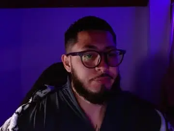 Chaturbate Watch Live Sex Cams of muscle_cock32