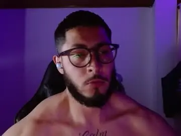 Chaturbate Free Porn Cam of muscle_cock32