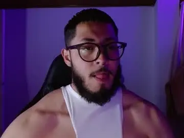 Chaturbate Live Sex Cam of muscle_cock32