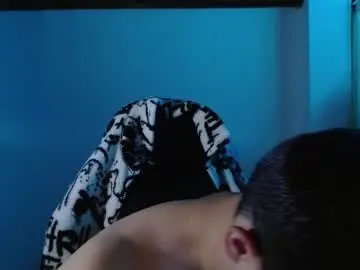 Chaturbate Adult Webcams of muscle_cock32