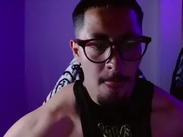 Chaturbate Live Porn of muscle_cock32