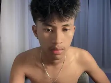 ur_fuckerbttm from chaturbate