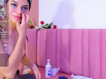 Chaturbate Live Sex Cam of isabella_santos1