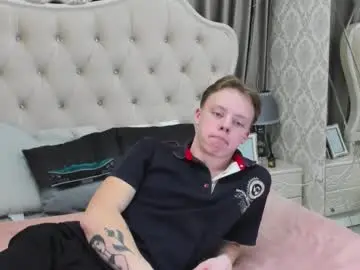 Chaturbate Sex Cam of simonwarner