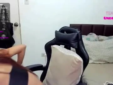 Chaturbate Live Porn of emmacoxx24