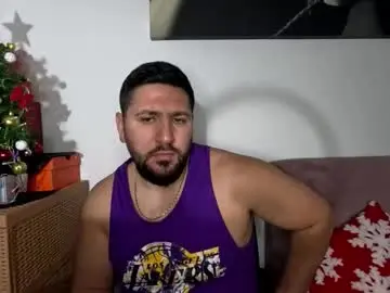 gold_alpha_boy from chaturbate