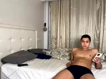 Chaturbate Watch Live Sex Cams of larirossi