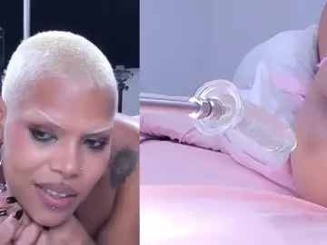 Chaturbate Nude Webcam of maze_silver_star