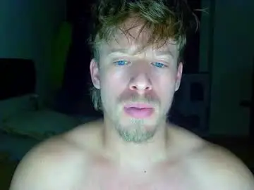 shirtless_dj from chaturbate