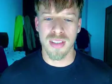 Chaturbate Best live sex cam show of shirtless_dj