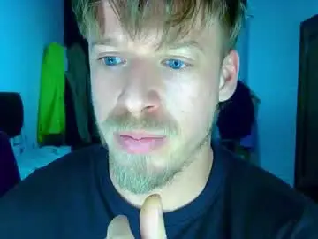 Chaturbate Live Sex Cam of shirtless_dj