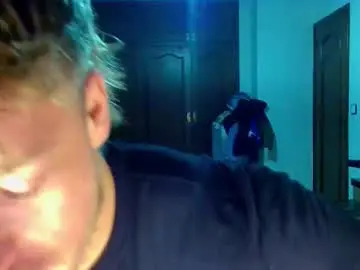 Chaturbate Live Porn of shirtless_dj