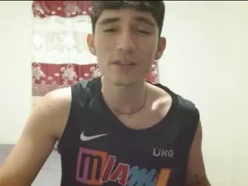 Chaturbate Best live sex cam show of thiago_deseo69