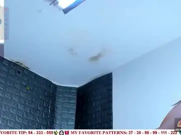 Chaturbate Live Sex Cam of ariannalewis1