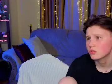 Chaturbate Live Porn of berry_assortment