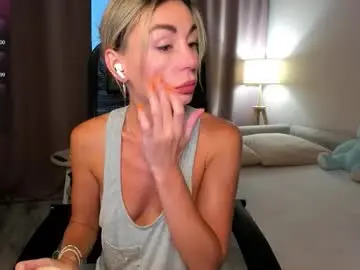 Chaturbate Watch Live Sex Cams of aliceevan