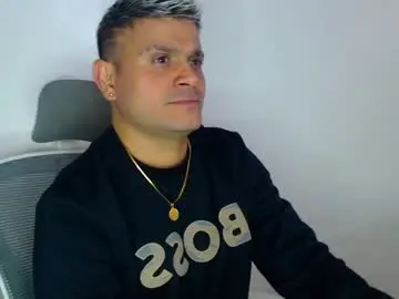 Chaturbate Best live sex cam show of bruno_booss