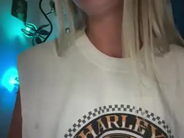 Chaturbate Sex Cam of honeybun_z