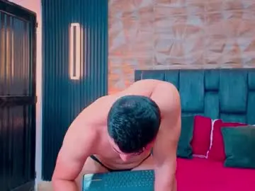 Chaturbate Live Sex Cam of hotfuckers4uu