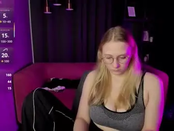 Chaturbate Live Porn of liana_ln