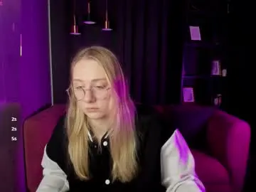 Chaturbate Live Sex Cam of liana_ln