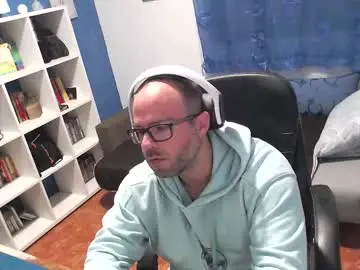 Chaturbate Best live sex cam show of ravingr3d3