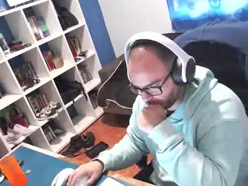 Chaturbate Live Sex Cam of ravingr3d3