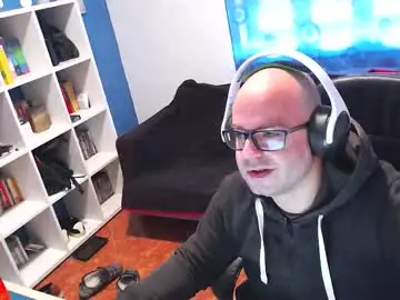 Chaturbate Best live sex cam show of ravingr3d3